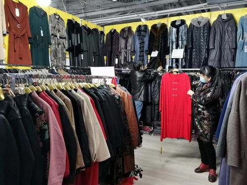 首屆春季外貿(mào)絲綢服裝商品購(gòu)物節(jié)在美博匯時(shí)尚中心一層開(kāi)賣(mài)